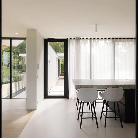 Elements The Luxe En Villa