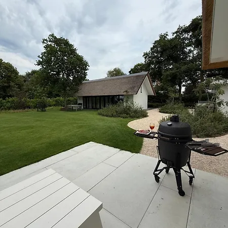 Elements The Luxe En Bergen