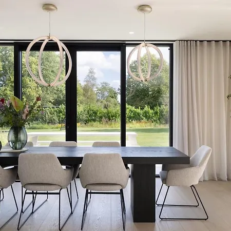 Elements The Luxe En Villa