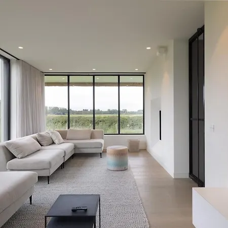 Elements The Luxe En Villa