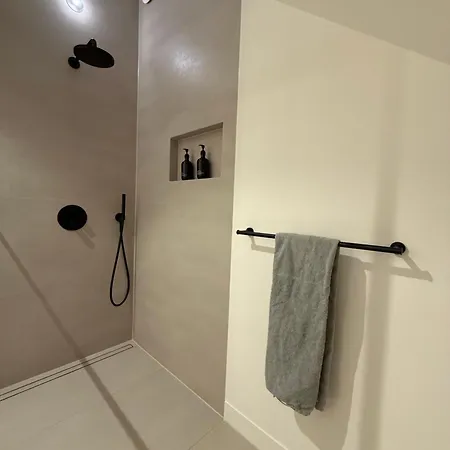 Elements The Luxe En