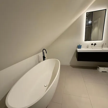 Elements The Luxe En Vila Bergen
