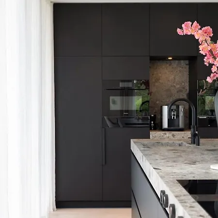 Elements The Luxe En